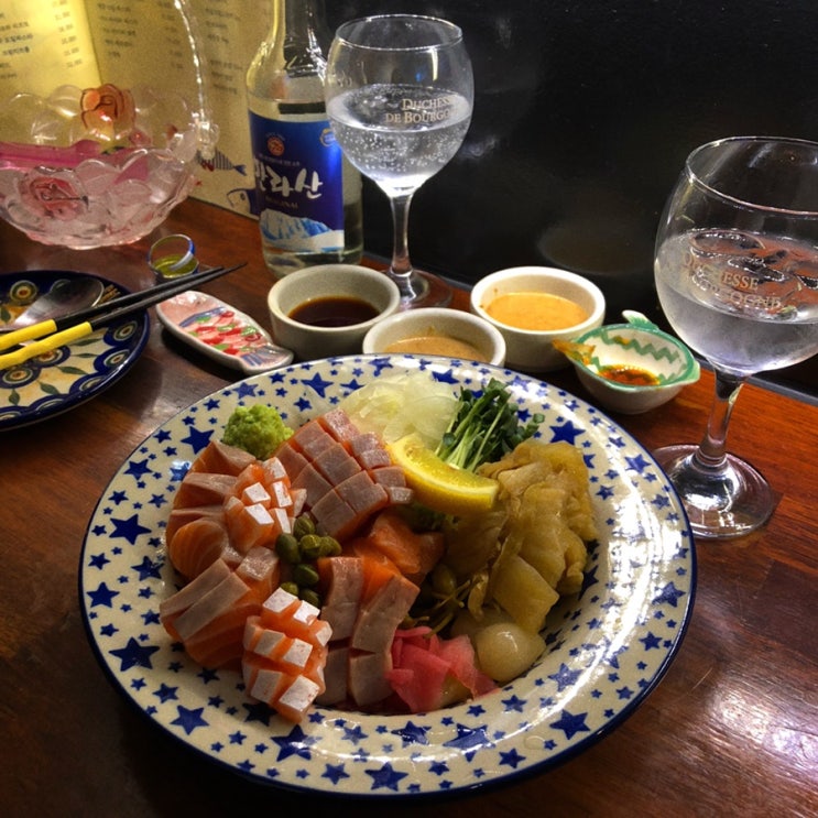  [연남동] 연어 맛집 '연어롭다' (연어사시미 / 연어초밥 / 명란로제파스타 추천)