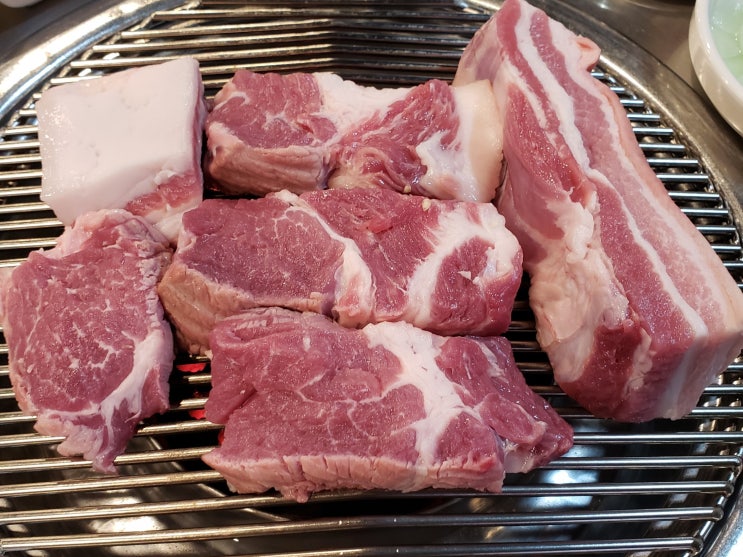 [제주맛집] 돈사돈 본점, 흑돼지 육즙의 진정한 맛을 느낄 수 있다