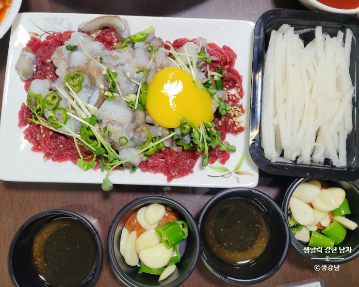  [광장시장 맛집] 육회자매집 3호점 : 포장해서 먹어도 맛있어요~!