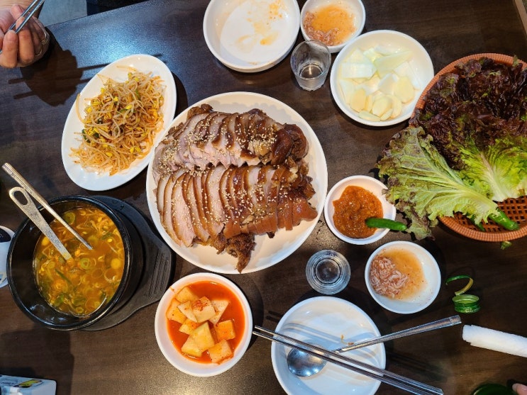  성수동맛집 상수동족발 성연순대국족발 직접 우려내는 사골육수 최고에요