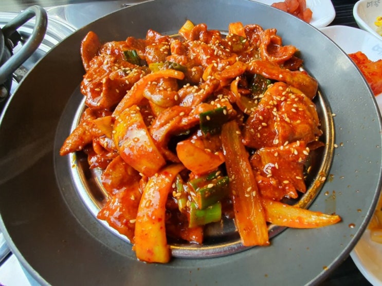  인천 청라맛집 [예향정] 불맛나는 제육 쌈밥과 차돌 된장찌개