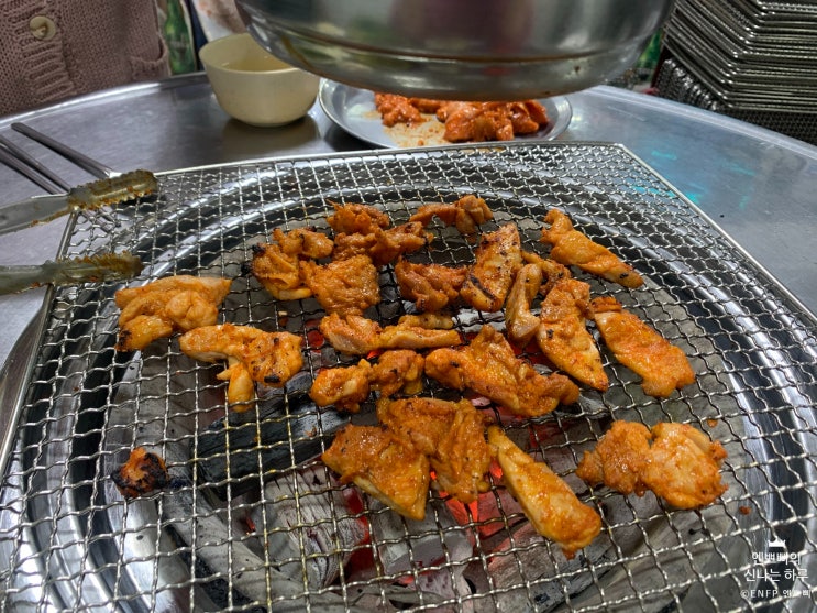  [춘천 여행 #1] 춘천 맛집 :: 원조숯불닭불고기_놀라운 토요일, 맛있는 녀석들, 수요미식회 그리고 백종원의 삼대천왕까지 인정한 숯불 닭갈비 원조 맛집