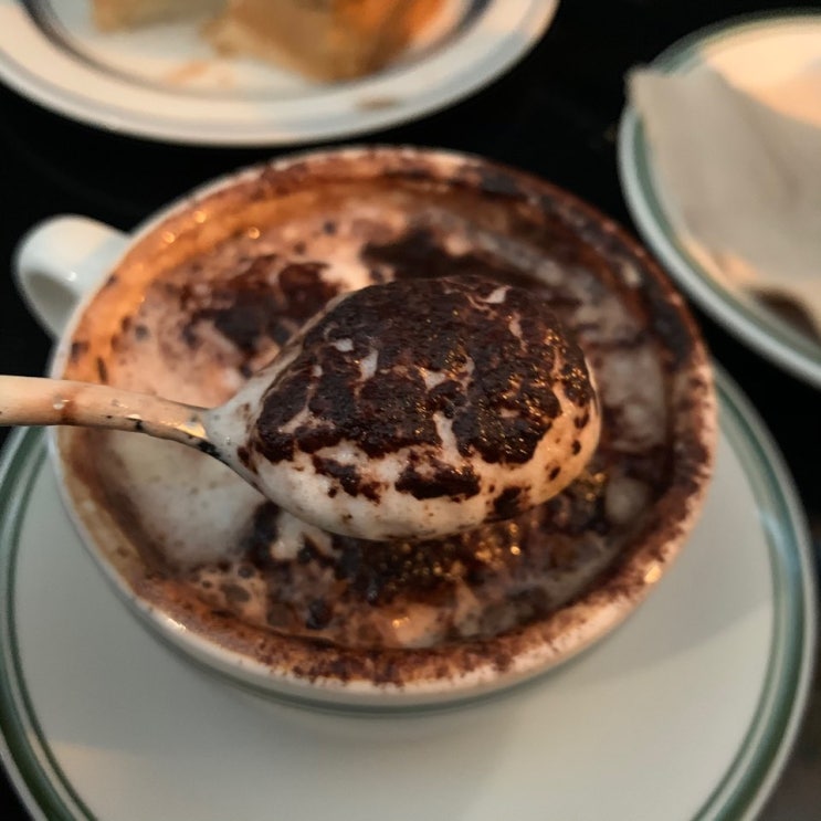  이번에 오픈한 따듯한 거제 신상 카페 금성라사! 독특한 분위기를 맛보고 왔습니다