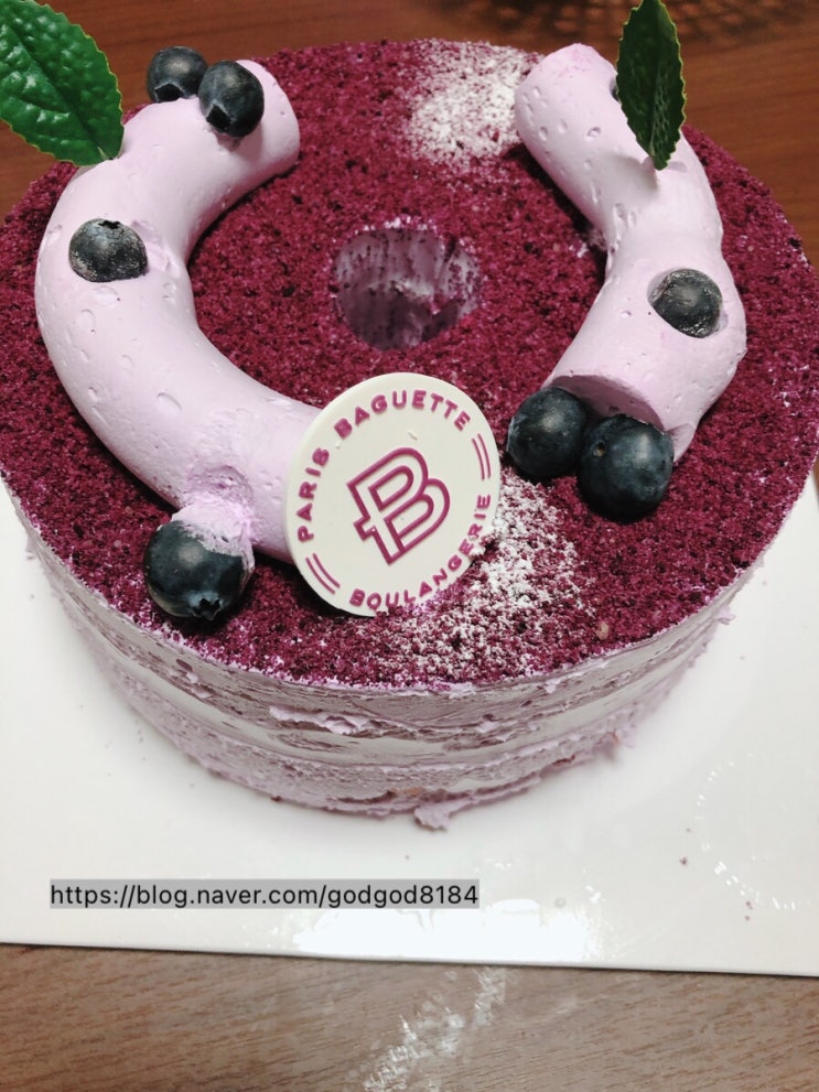  저는 요즘 와플과 꿀 케이크에 푹 빠져있어요. (블로그씨답변)