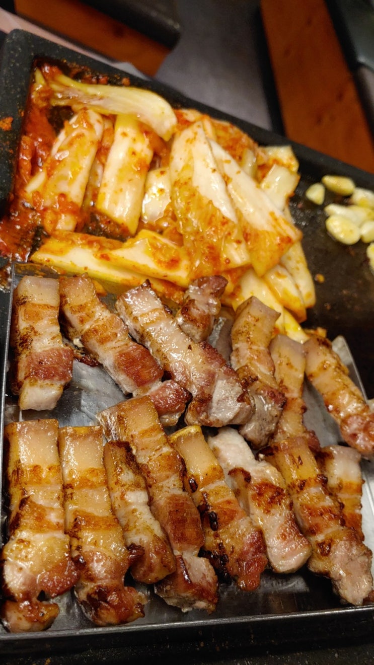  하남돼지집 논현점 - 질좋은 오겹살과 갈매기살 그리고 냉면