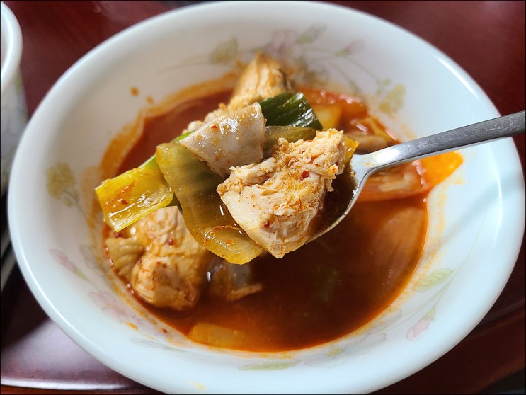  닭도리탕에 곱창이 빠지면 맛있는 곱도리탕 완성