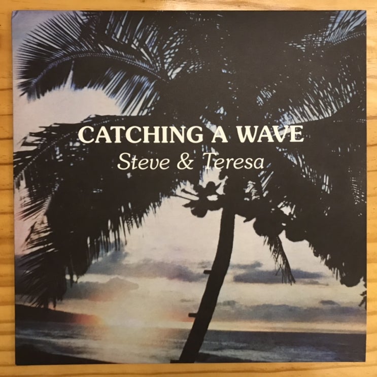 [LP, 엘피] Steve & Teresa – Catching A Wave (Vinyl Me, Please Shorebreak Blue Swirl 바이닐, 300장 한정)