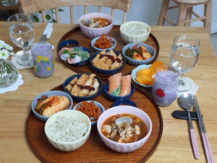  (신혼 밥상) 쉽고 간단한 매콤한 바지락 김치 순두부찌개 만들기