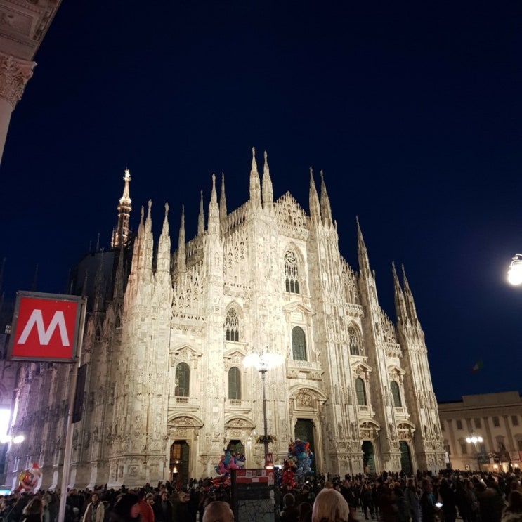 이탈리아 밀라노 두오모 대성당 크리스마스의 추억