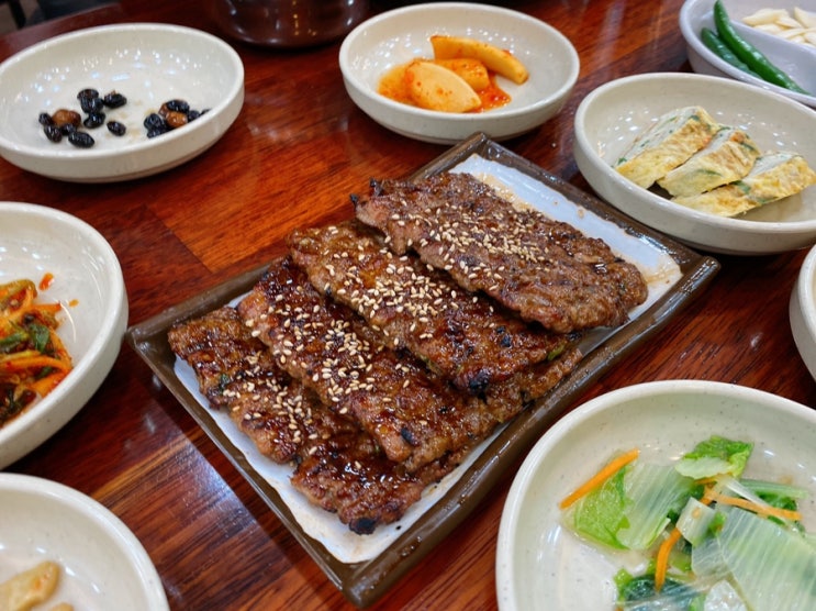 [송정맛집]송정떡갈비 본점, 전라도 광주 송정 떡갈비 골목, 떡갈비와 육회비빔밥, 전라도 백반