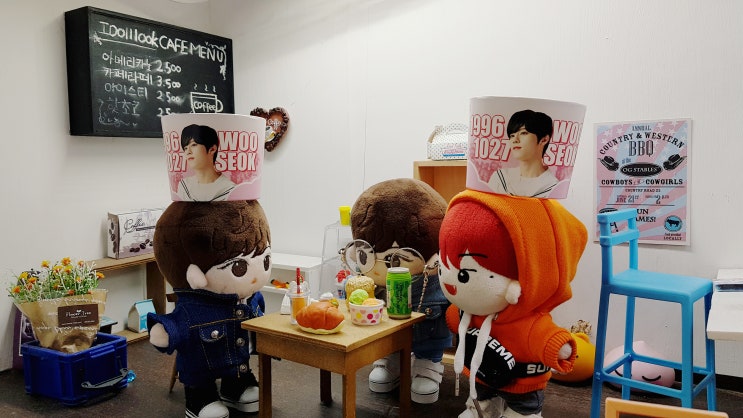 c홍대 소품샵 아이돌룩 인형 옷 구입 & 위드커피 힐링 코스! with 우냥이 우리찌니 c홍대 소품샵 아이돌룩 인형 옷 구입 & 위드커피 힐링 코스! with 우냥이 우리찌니