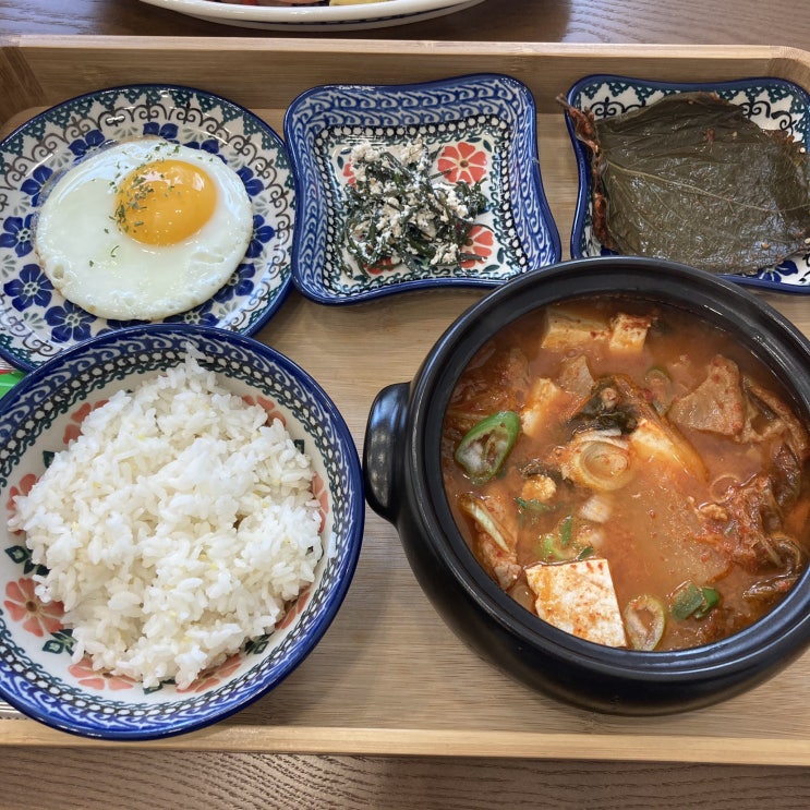  창원 중동 김치찌개 / 유니시티 어반브릭스 맛집 [정금]