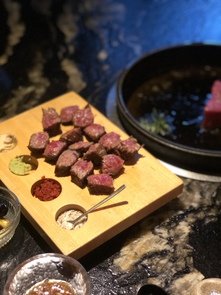  청담동한우코스요리. 도쿄등심청담 디너코스 후기. 깔끔하고 배불렀던 맛있는 불금저녁.
