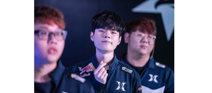  최강원딜 데프트 장비 및 프로필