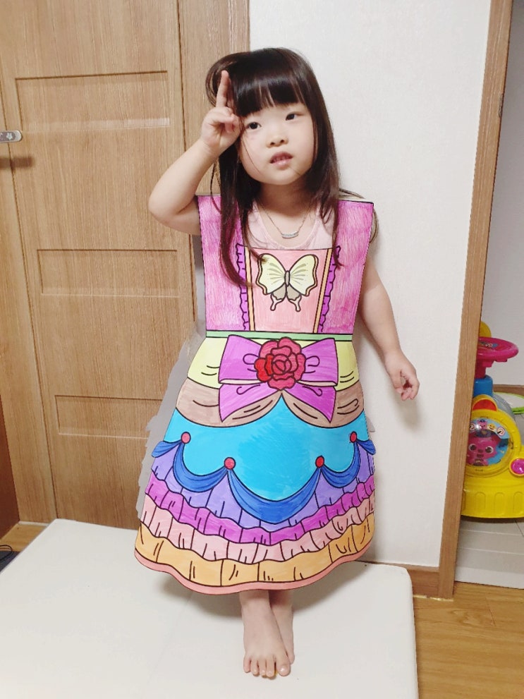  엄마표미술놀이 집콕놀이 디자인오 드레스색칠키트 아이들이 넘 좋아해요~!