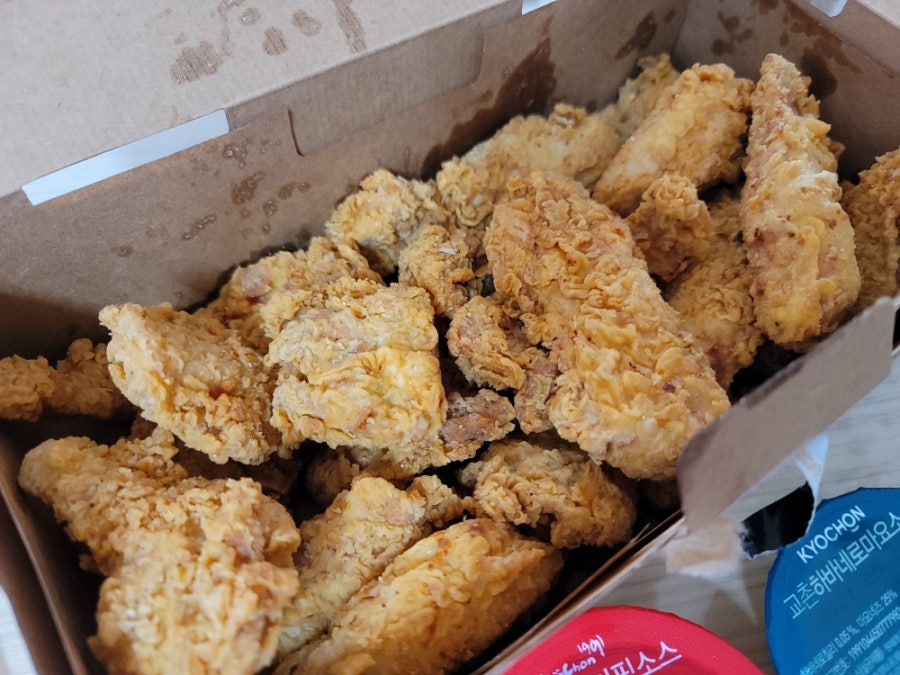 교촌치킨 춘천시청점 사진 2