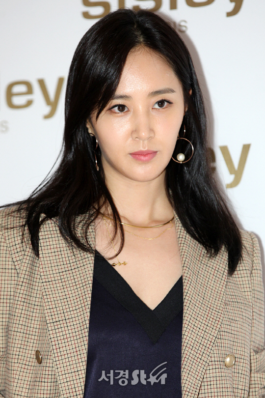유리 나이 소녀시대 키 건물 오빠 결혼 남자친구 가족 고향 유리 나이 소녀시대 키 건물 오빠 결혼 남자친구 가족 고향