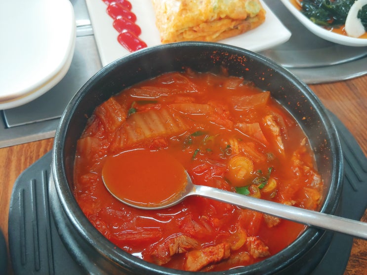 일산덕이동 오모가리김치찌개 맛집~