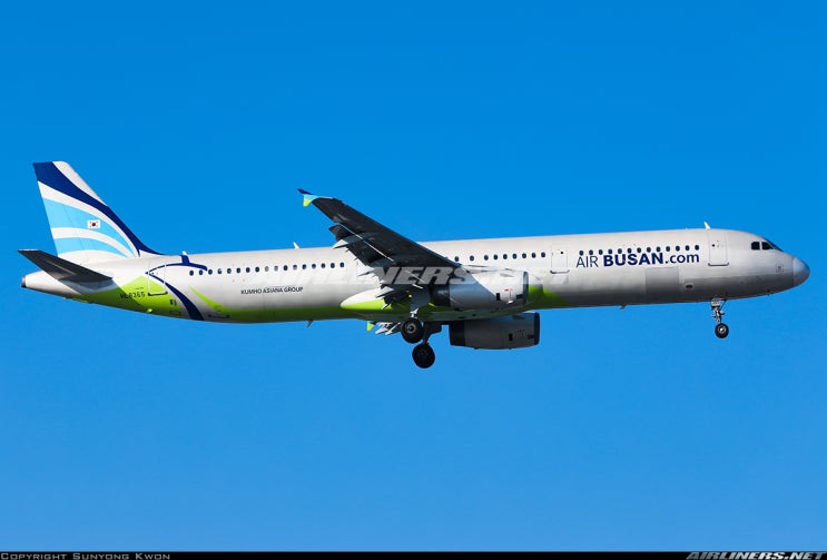  Air Busan A321-231 HL8365