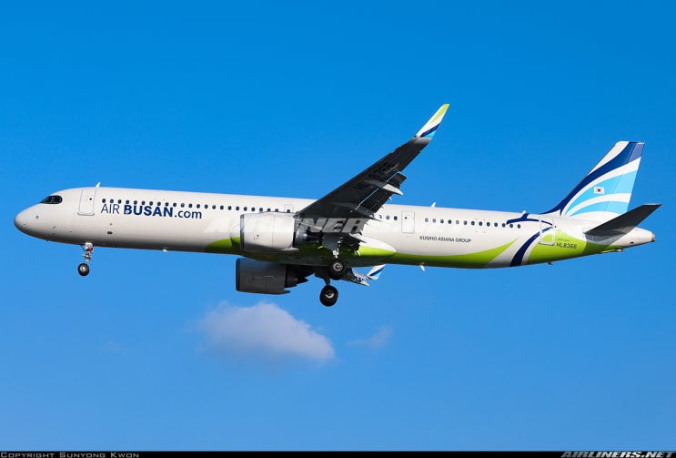  Air Busan A321-251NX HL8366