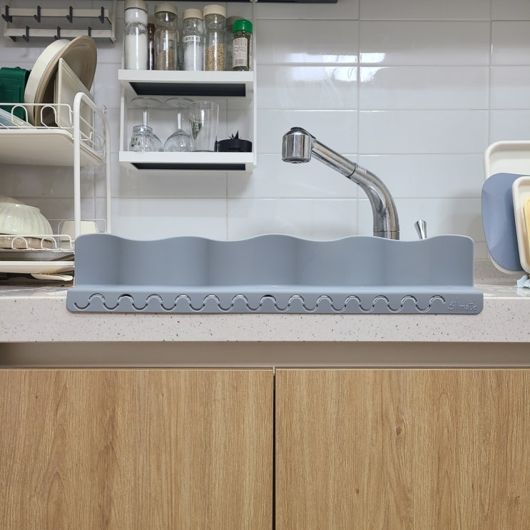 실리콘 싱크대 물막이: 설거지 물튀김 방지하기!