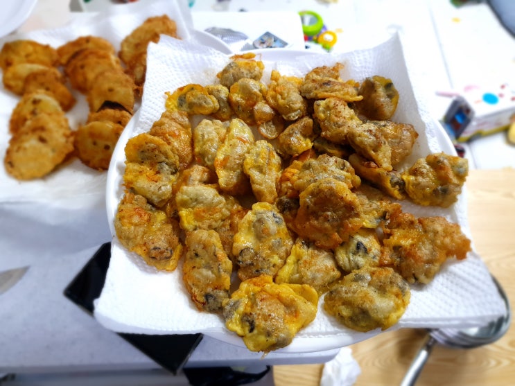 굴무침 굴초무침 굴전 쉽고 간단하고 맛있게! 굴무침 굴초무침 굴전 쉽고 간단하고 맛있게!