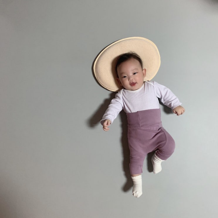 #육아일기 앉기연습 신생아응가 신생아웃음소리 20201207 (생후122일)