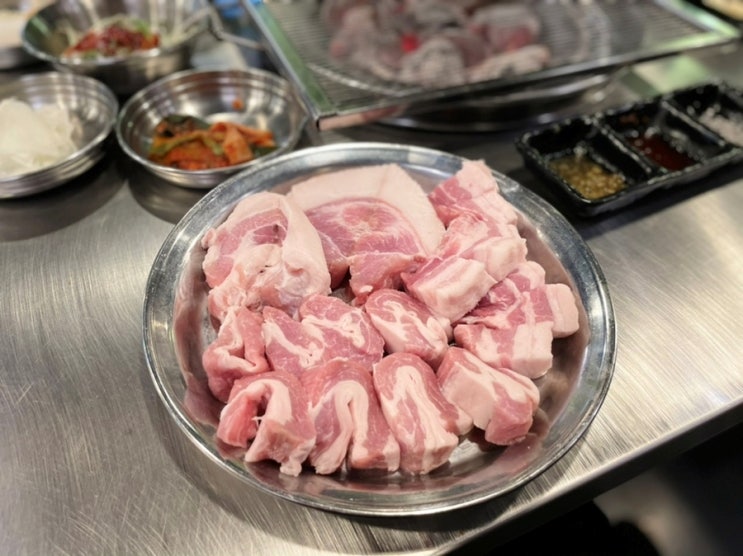  [발산] 식껍 발산점 - 지글지글 구운 숯불삼겹살 맛보러 마곡고기집으로!