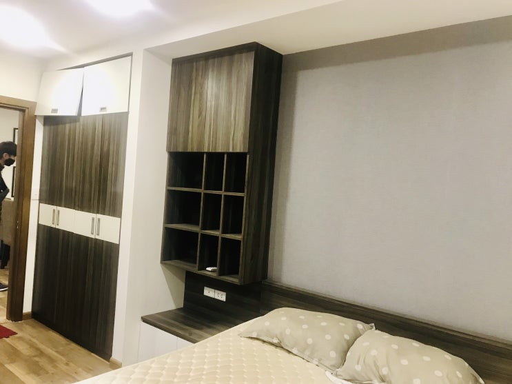  하노이 골드마크시티 R2 8층 방3개 풀옵션 - 1400만동
