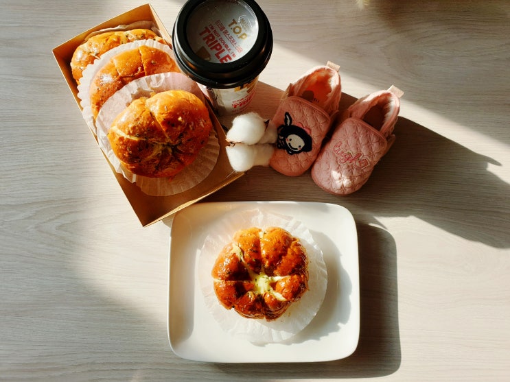  간단한 간식 샹떼비슈 크림치즈를 품은 팔쪽마늘빵