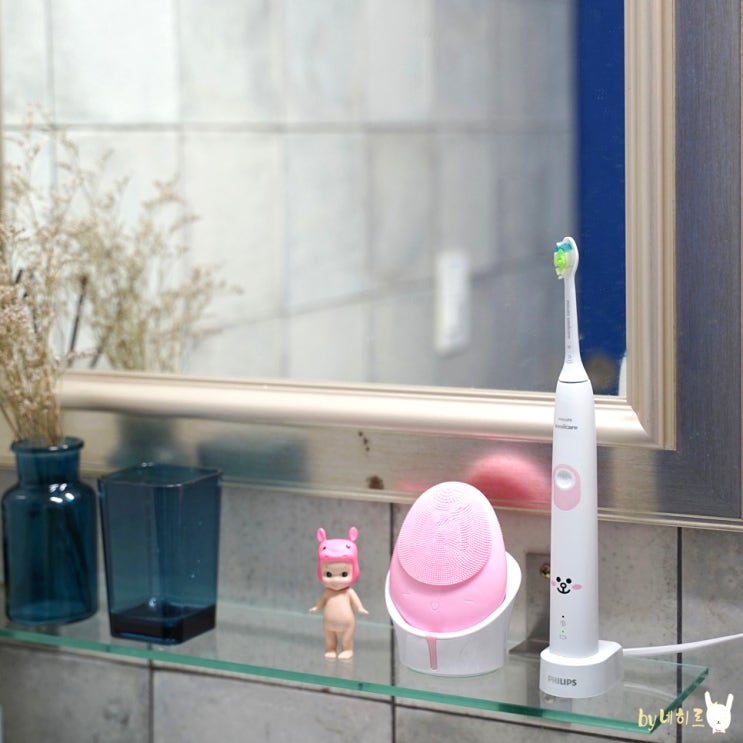 이건 무조건 소장각! 전동칫솔 소닉케어 라인프렌즈 에디션(코니) HX6801/38 넘나 귀여움! 이건 무조건 소장각! 전동칫솔 소닉케어 라인프렌즈 에디션(코니) HX6801/38 넘나 귀여움!