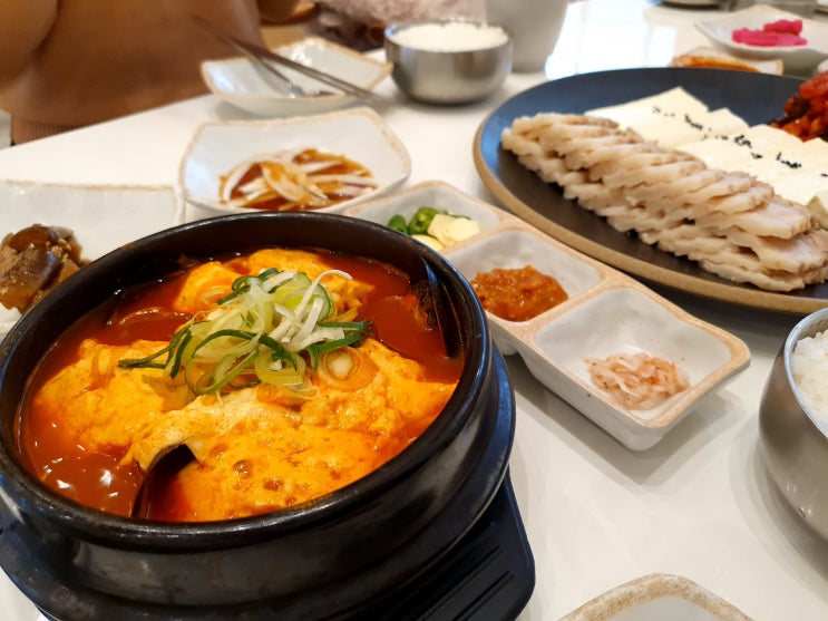  대구 신암동 맛집 : 순두부찌개가 유명한 대구 동구 맛집 숨쉬는 순두부 신암점 찾아왔어요!