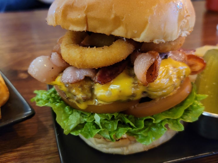  수제버거가 맛있는 정자동 맛집! 고든스 그릴 앤 펍
