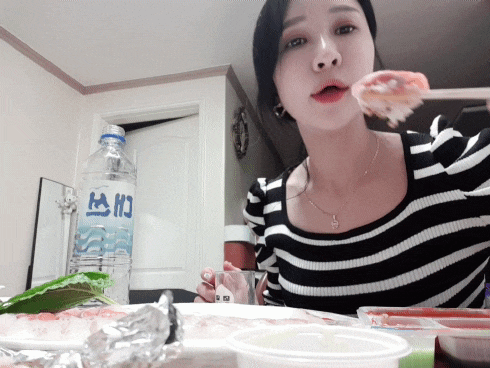  [요기요 배달 횟집] 탐나종합어시장 우연이 - 우럭 연어 펜트하우스 혼술 / 맛있게 먹고 죽다 살아남, 당분간 회 안녕