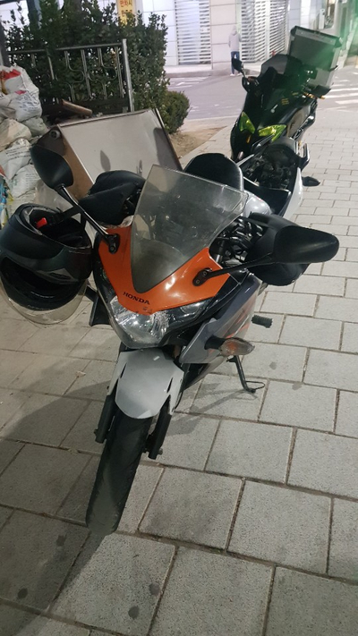  수락산 cbr125오토바이 출장수리로 배터리교체