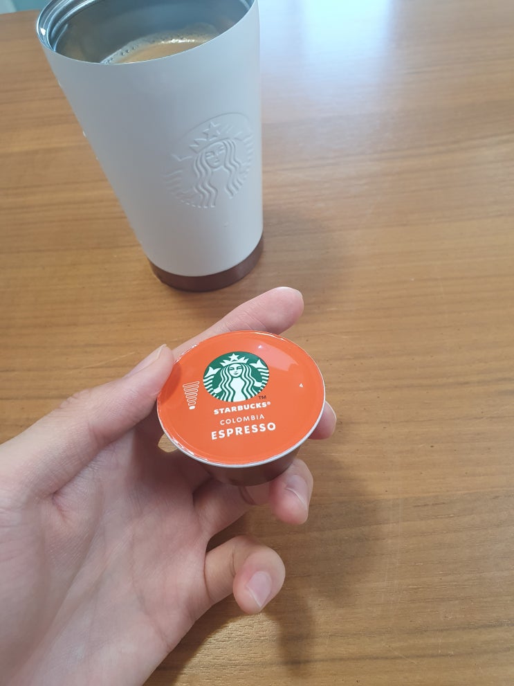  내 머리맡에 모닝 커피