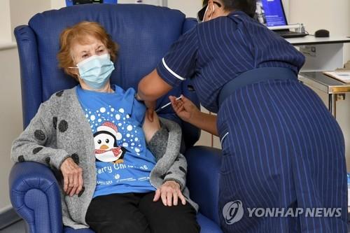 미 FDA "화이자 백신, 긴급승인지침 부합"…미국도 접종 가시화(종합2보)