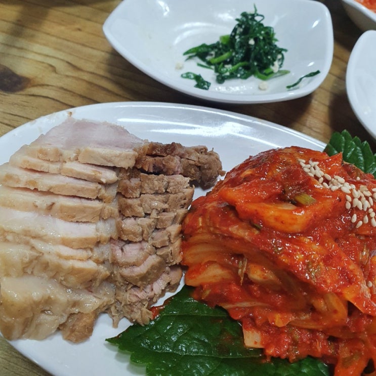  태안 만리포해수욕장 정식맛집 굴보쌈정식 " 호호아줌마 "
