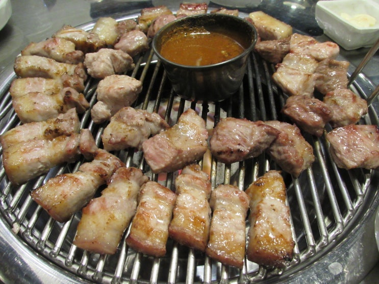  [광주첨단고기집/첨단연탄구이] 제주돈회관, 연탄 초벌구이 오겹살과 목살 강력추천