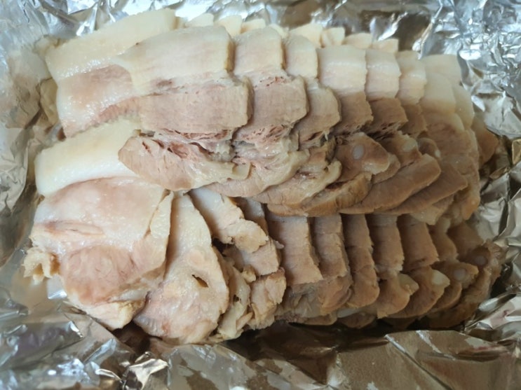  인천청라맛집 장모족발 청라점 - 김장김치에 보쌈 먹으려고 배달시켰어요
