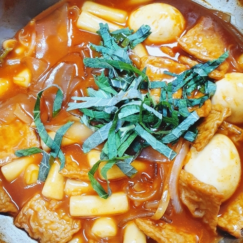  미로식당 떡볶이 : 중국 당면 넣으니 더 맛있고 푸짐한 마켓컬리 추천템!
