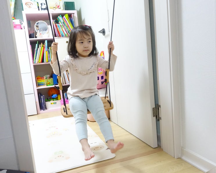  실내그네 팀버럼버 집콕에도 즐거워~