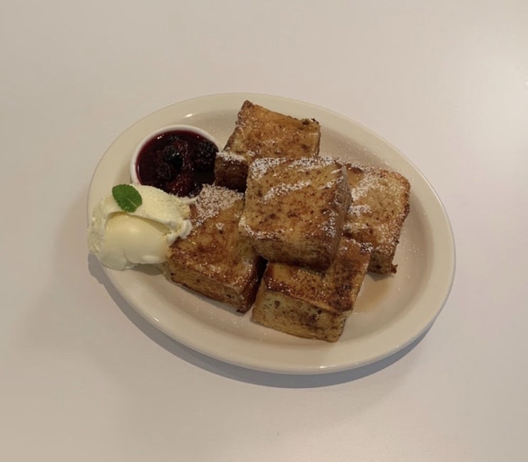  한남동 브런치 맛집 런치째즈클럽 - 프렌치 토스트 요거트볼