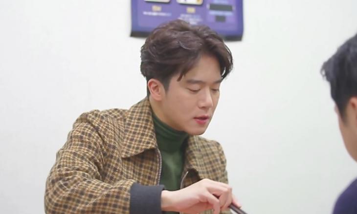  '여기 맛집이다' 하석진, 배달 김치찌개집 별점 5개 투척 #하석진 #백종원의골목식당