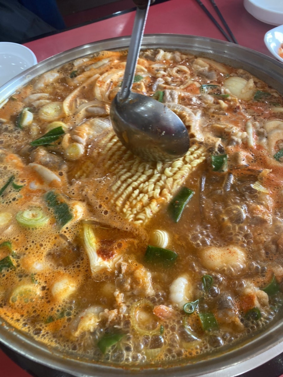 놀부부대찌개 김천1호점 사진 4