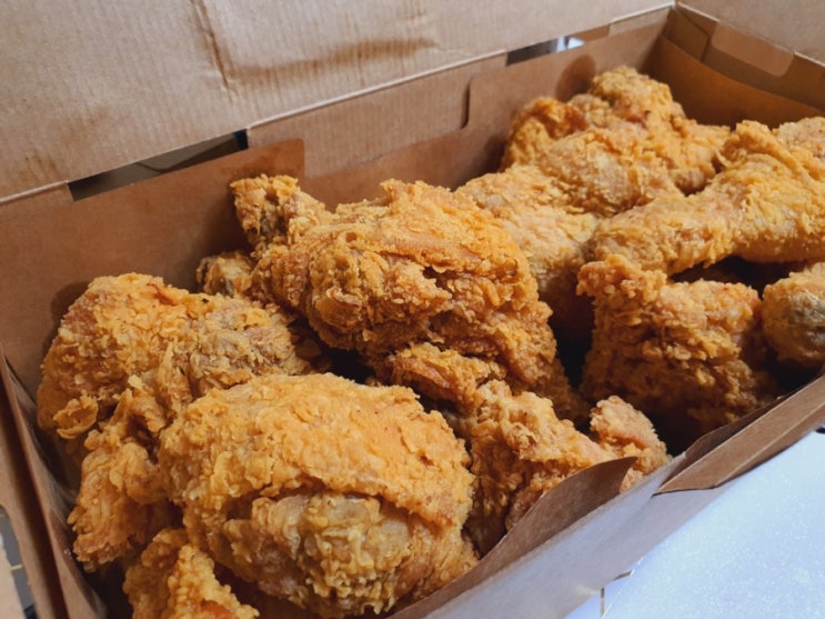  교촌치킨 신메뉴 리얼 후라이드 & 칩카사바