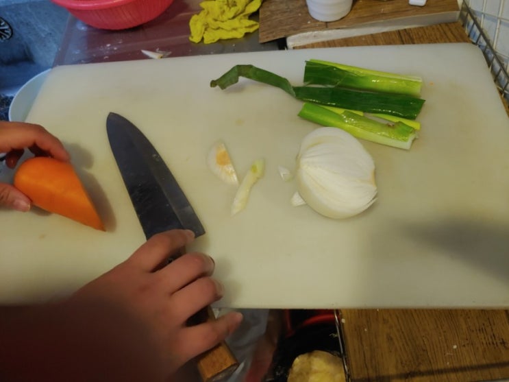  낙지볶음을 맛있게 만드는 개인적인 레시피입니다.