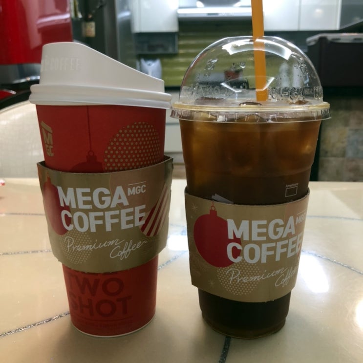  메가커피 곡물라떼 따뜻하고 달달한 미숫가루맛 존맛탱