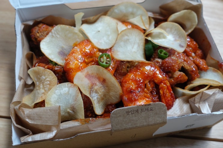  대새레드 손이 가는 매콤한 맛 바른치킨 동천자이점 수지치킨