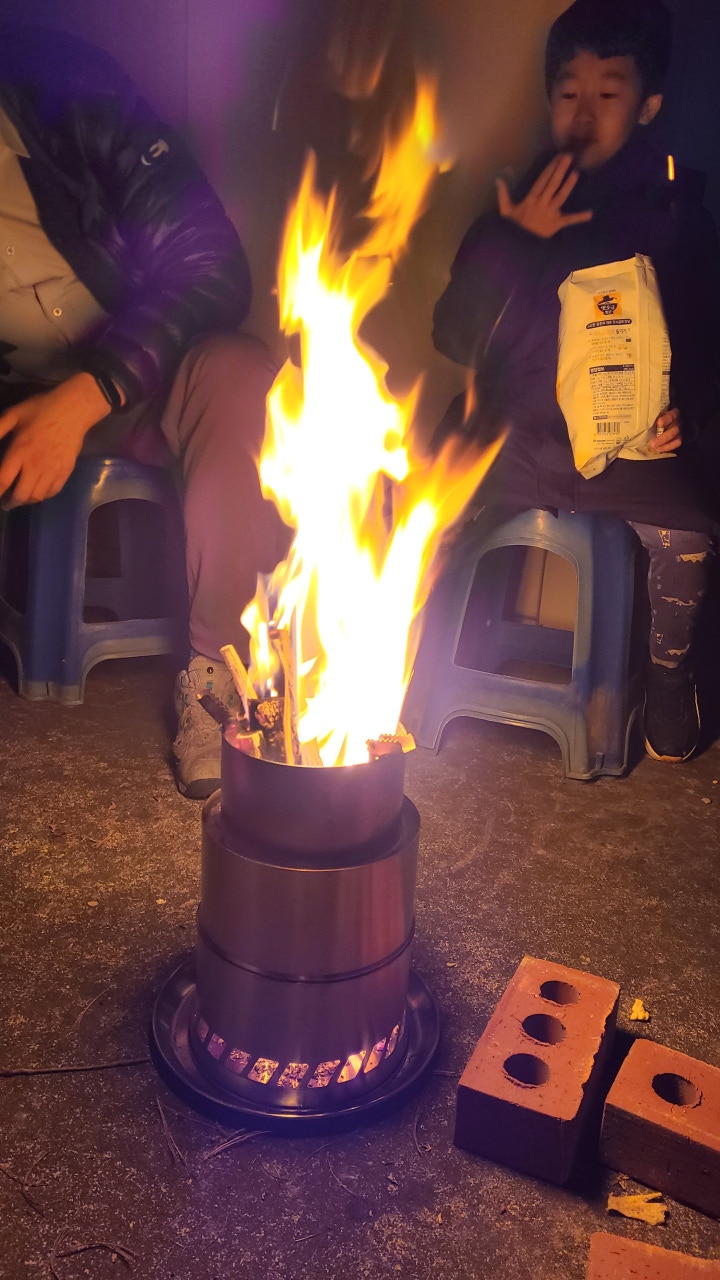  주택의 장점/ 목요일 저녁 바베큐 그리고 루프탑에서의 불멍.